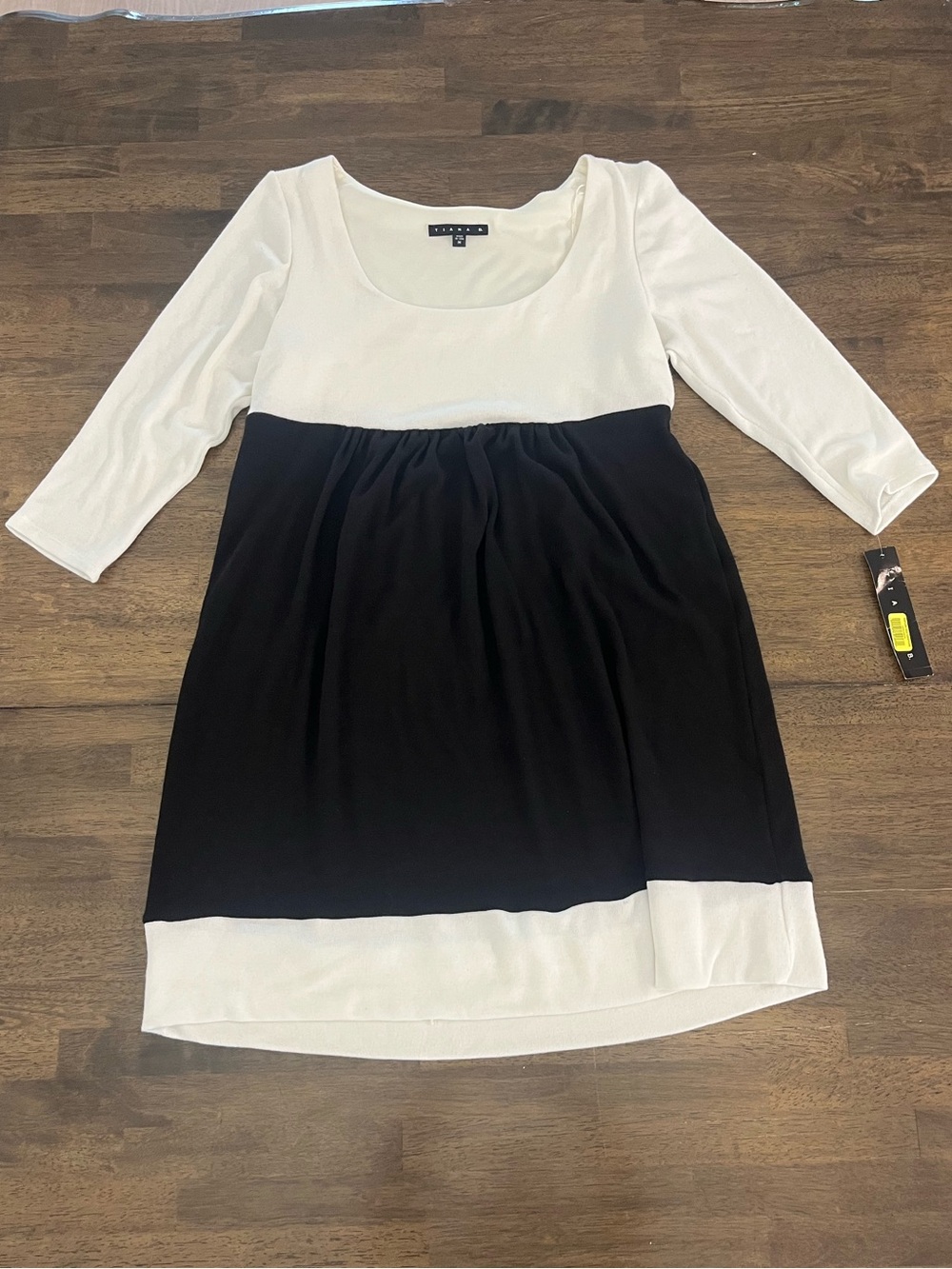 Tiana B. Black & White Colorblock Scoop Neck Dress Womens Size Medium NWT